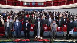 رییس جمهوری از نویسندگان یک کتاب انتشارات دانشگاه علوم پزشکی شیراز تقدیر کرد