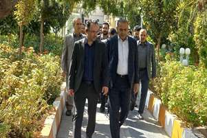 دانشگاه مانند کارخانه‌ای است که محصول آن علم و فناوری است